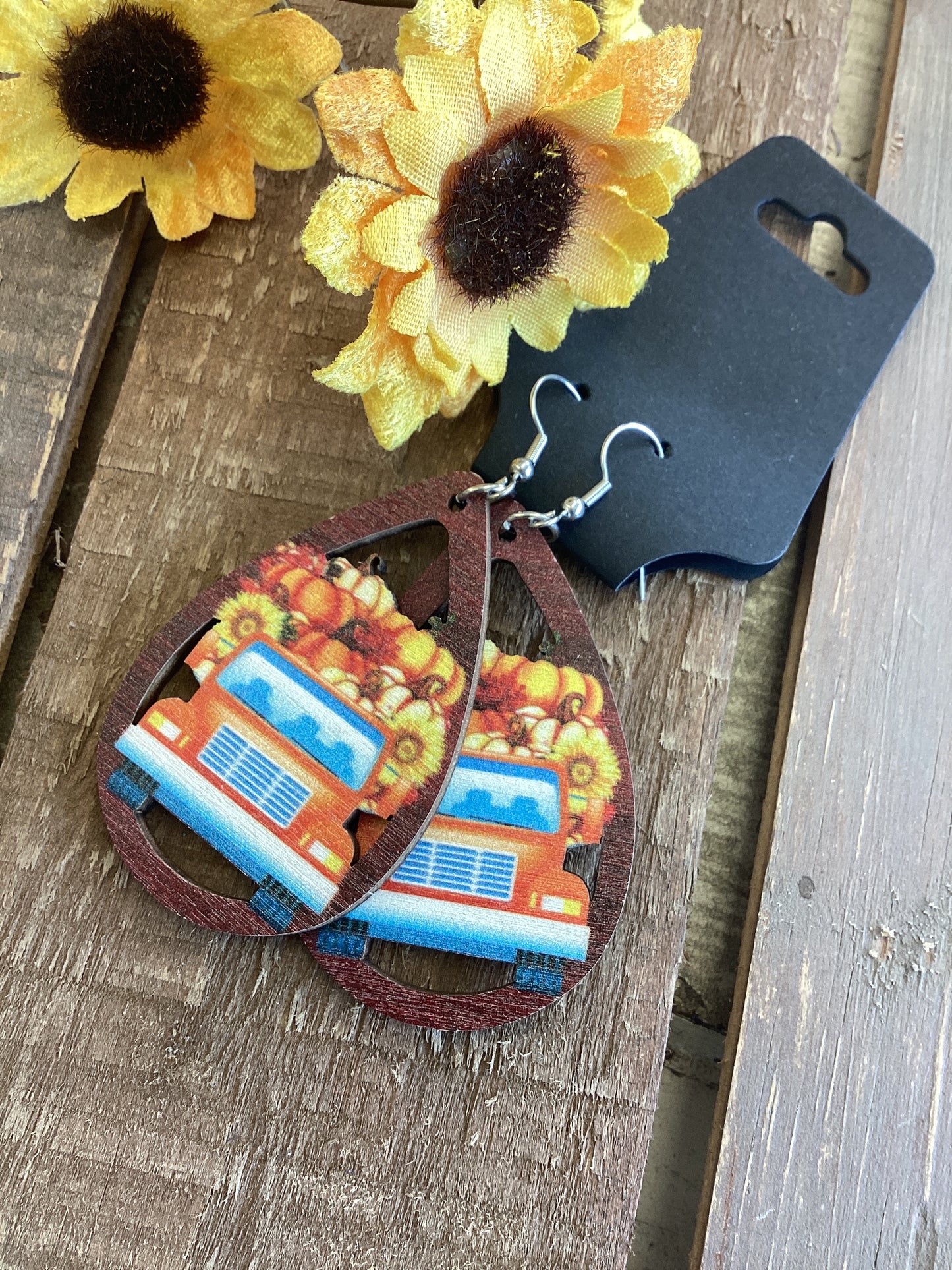 Fall Earrings - Truck with Pumkins