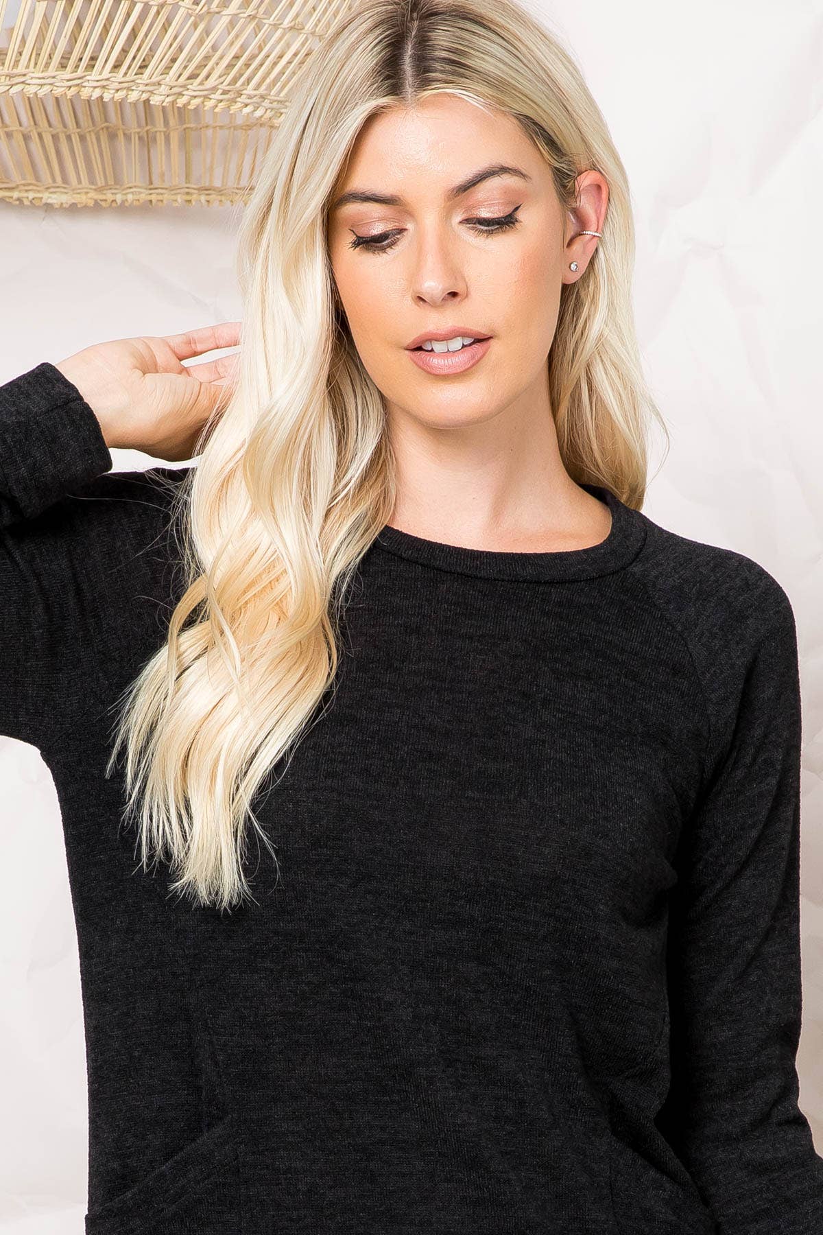 YMT20078XV-PLUS SIZE KNIT FRONT POCKET LONG SLEEVED TOP: (2X) / Rust