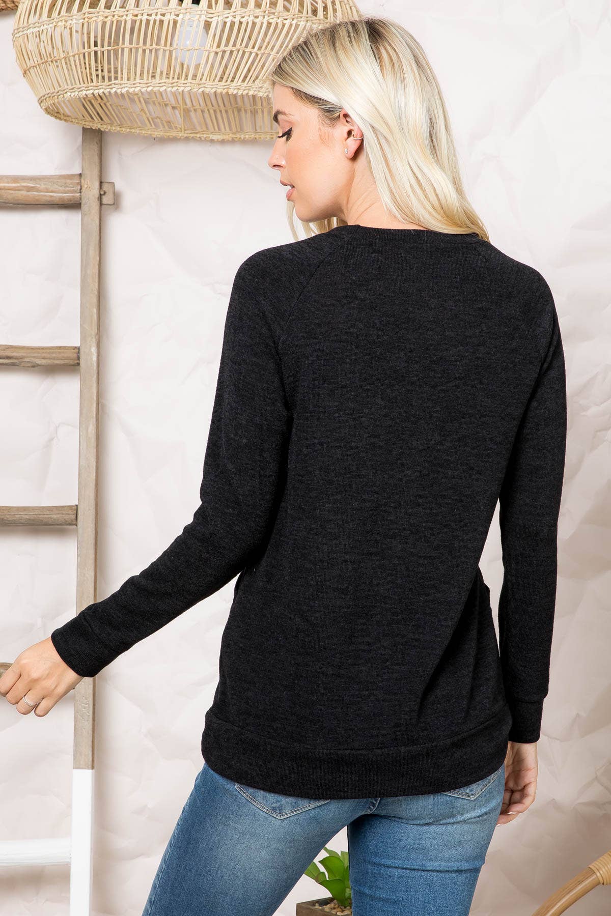 YMT20078XV-PLUS SIZE KNIT FRONT POCKET LONG SLEEVED TOP: (2X) / Rust