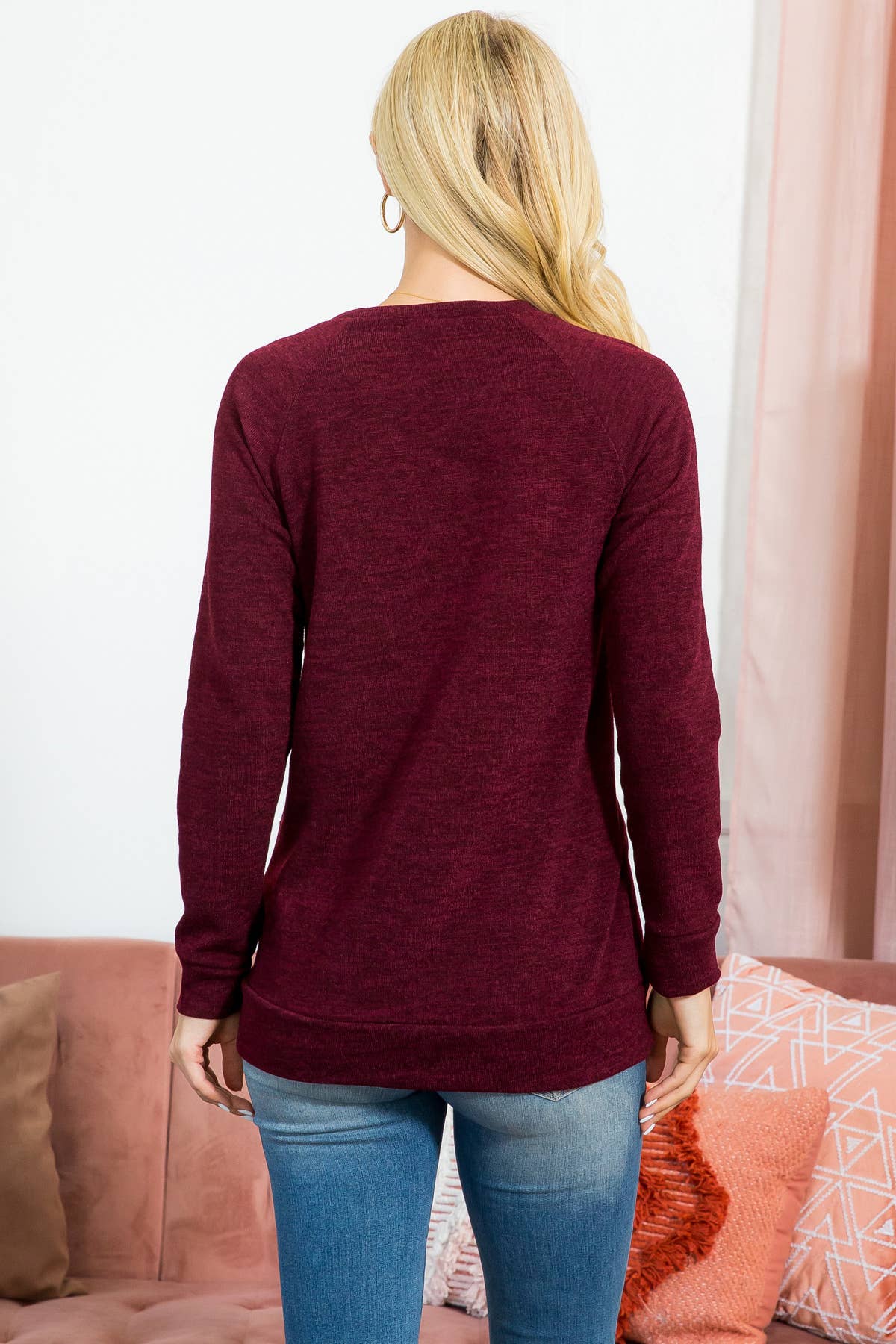 PLUS SIZE KNIT FRONT POCKET LONG SLEEVED TOP
