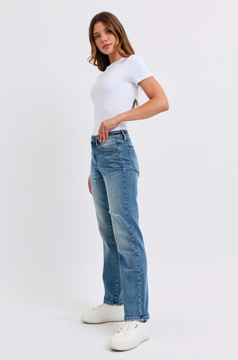 JUDY BLUE - Mid Rise - Contrast Wash Destroy - Dad Jean