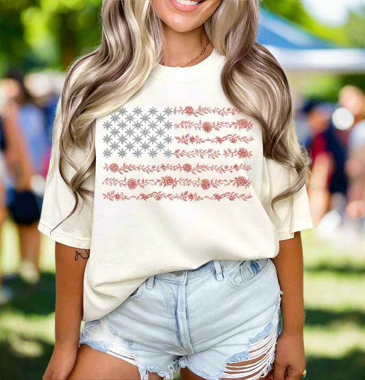 American Flag - Chinoiserie - Fourth of July - Patriotic Floral T-Shirt