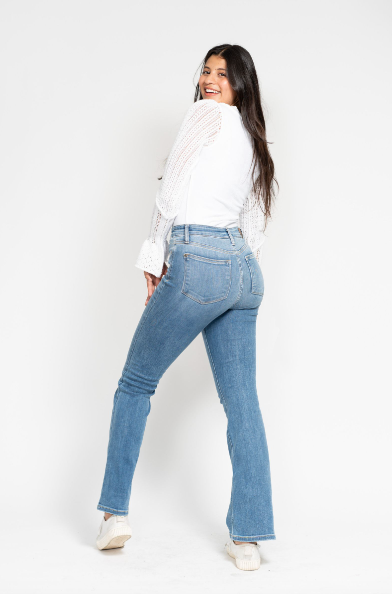 JUDY BLUE - High Waisted - Classic - Contrast Wash Bootcut