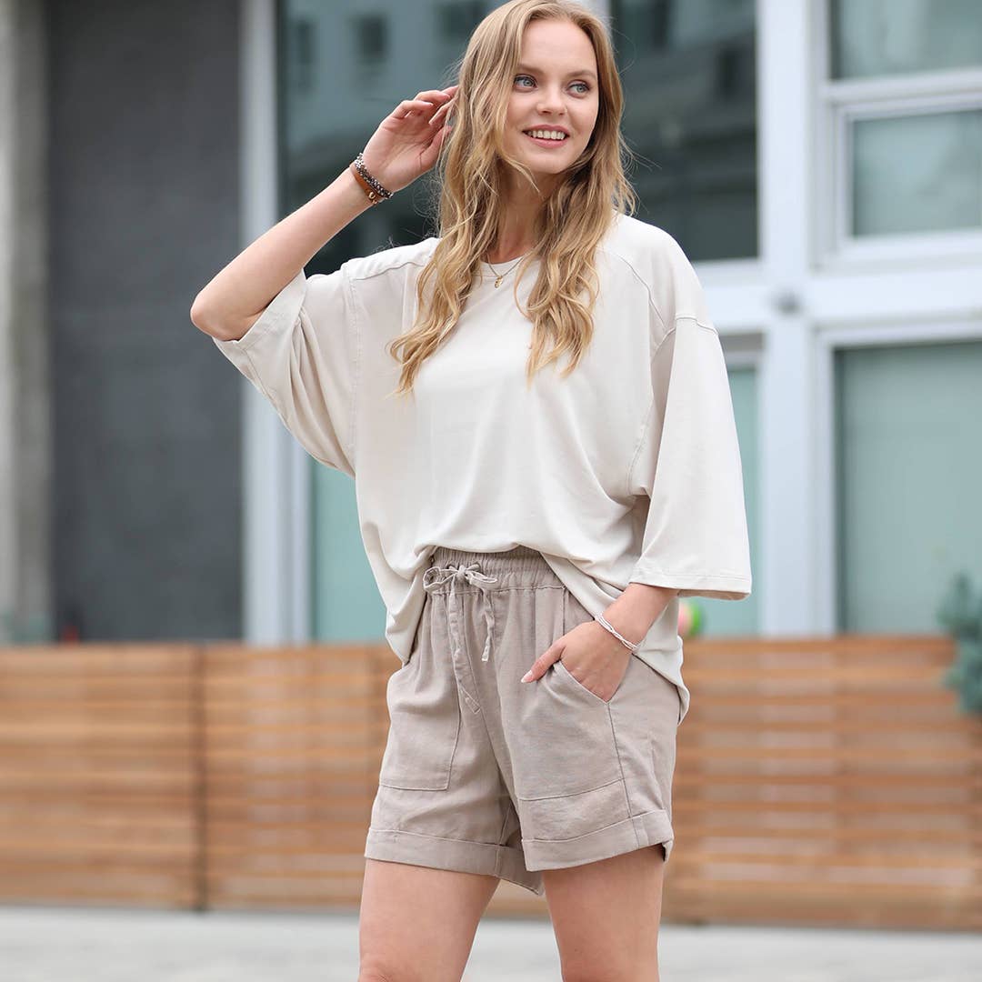 LINEN SHORTS WITH POCKETS