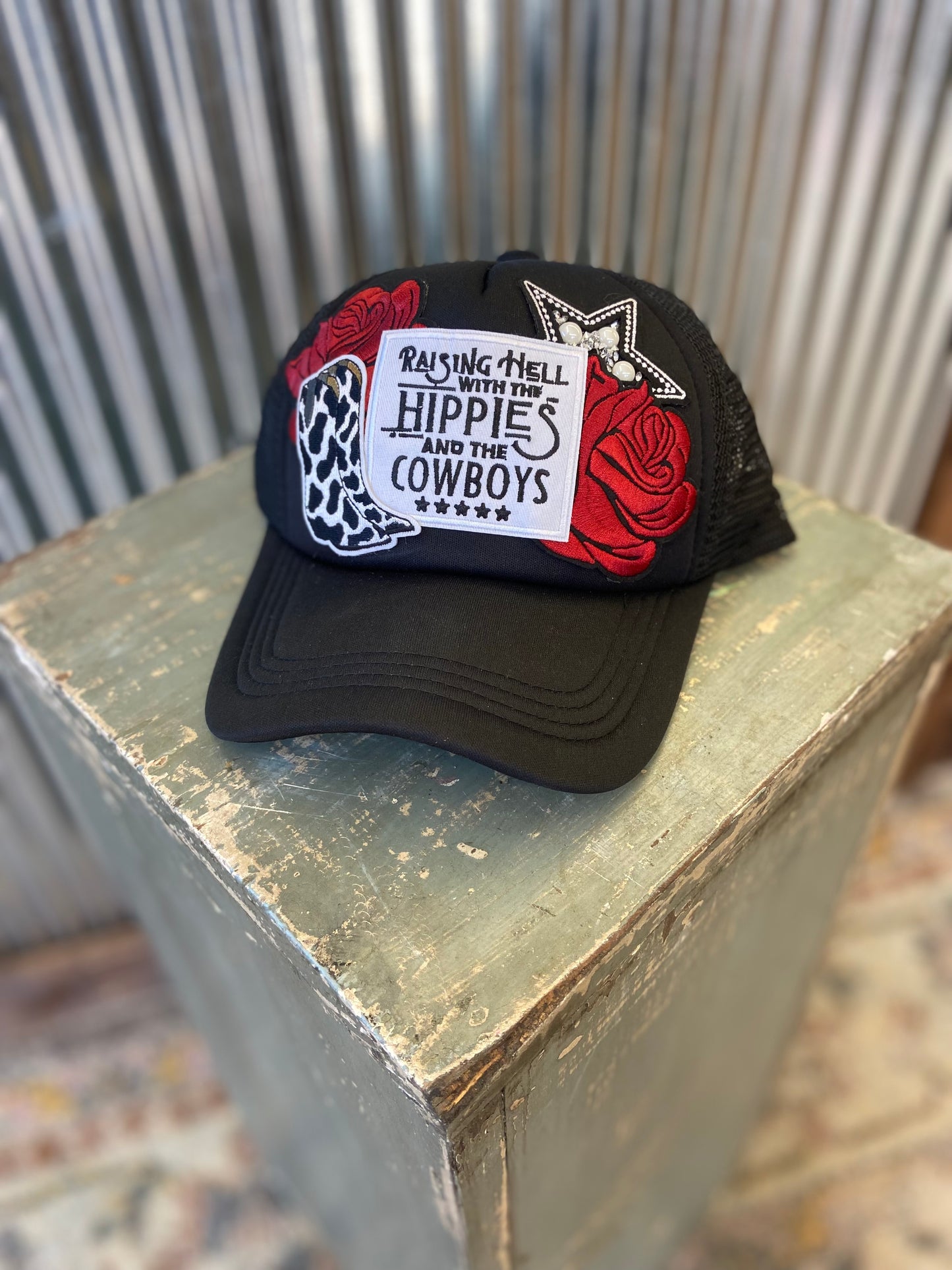 Hippies and Cowboys - Mesh - Snapback -Trucker Hat