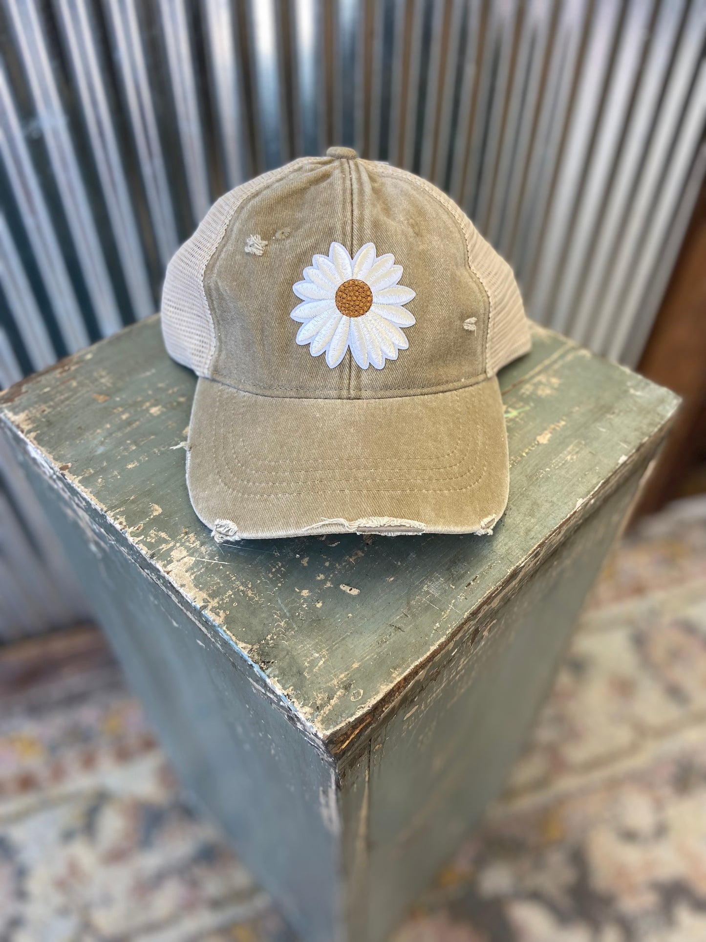 Daisy Low Profile Snapback Hat