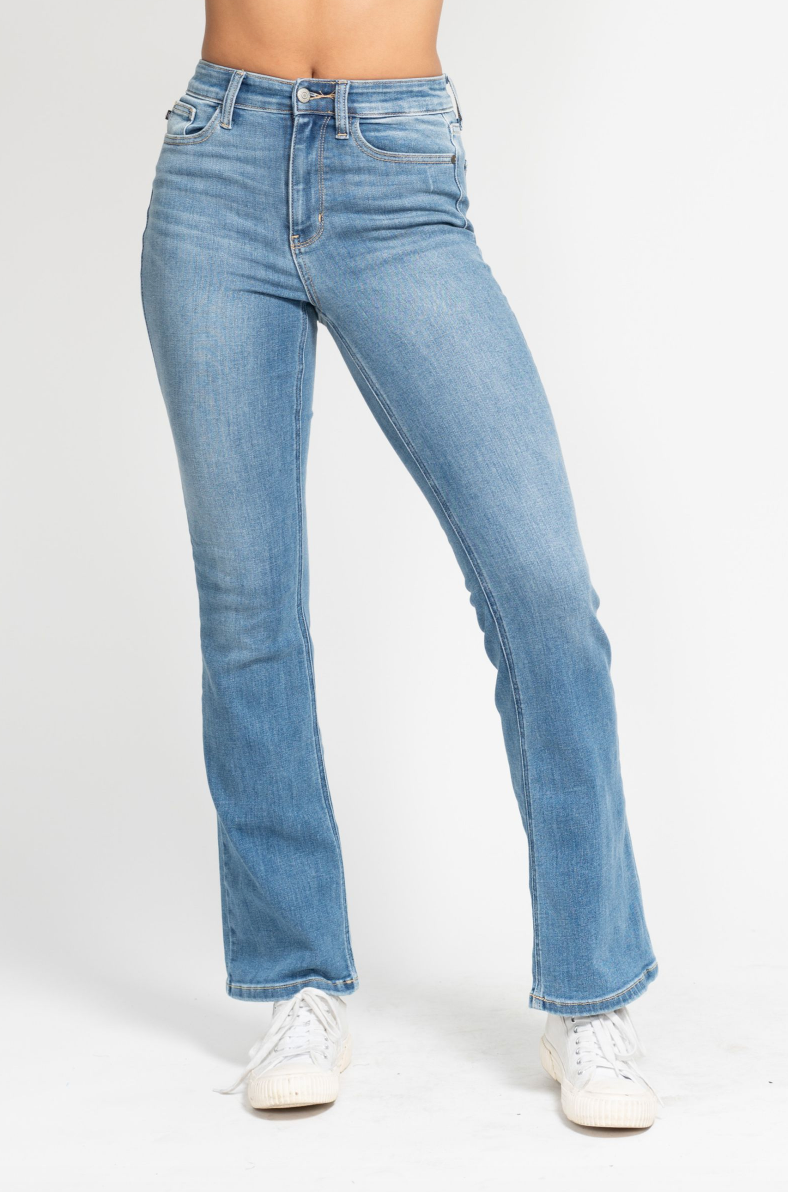 JUDY BLUE - High Waisted -  Classic  - Contrast Wash Bootcut