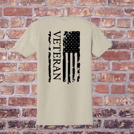 Camiseta con bandera envejecida de veterano